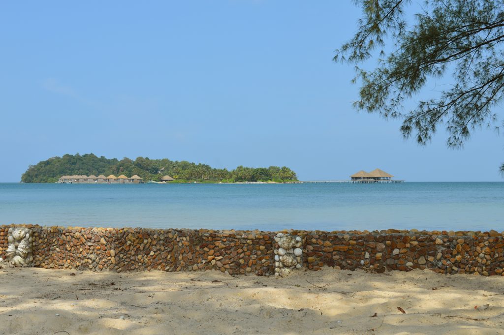 Bungalow, Front Beach