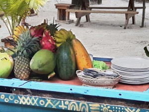 Fruit-Bar-at-the-Beach