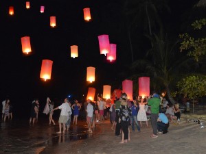 Thai-lampions-on-the-beach-klein